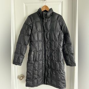 The North Face black metropolitan parka in black.  Size M.